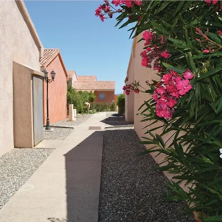 Hébergement de vacances Awesome In W/ Outdoor Swimming Pool, Wifi And 1 Bedrooms Prunete